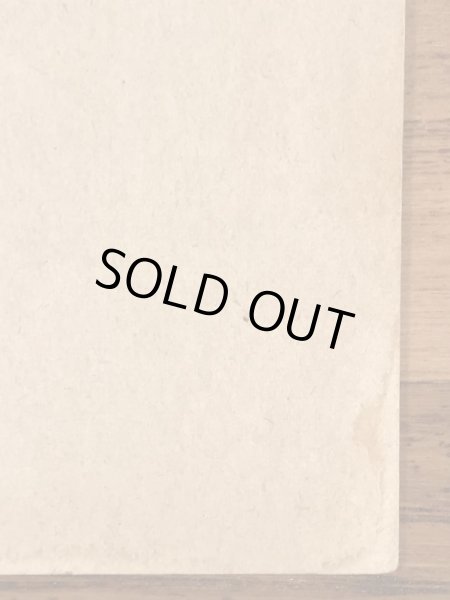 I Must Learn Where To Draw The Lineのメッセージが書かれたピンナップガールの40’sヴィンテージカード