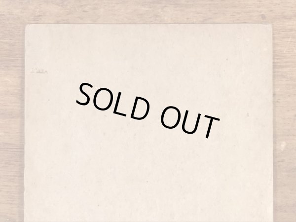 Zoe Mozertが描いたピンナップガールの40年代ビンテージカード