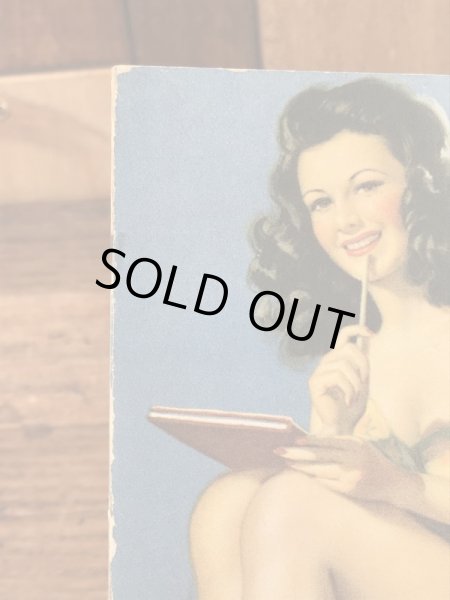 Zoe Mozertが描いたピンナップガールの40年代ビンテージカード