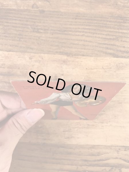 I Must Learn Where To Draw The Lineのメッセージが書かれたピンナップガールの40’sヴィンテージカード