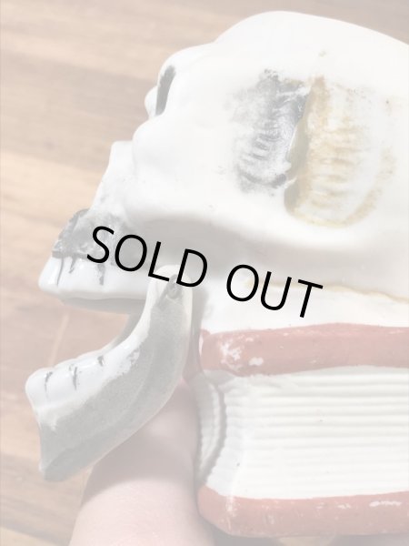 スカルオンブックの顎揺れの50’sヴィンテージマッチホルダー