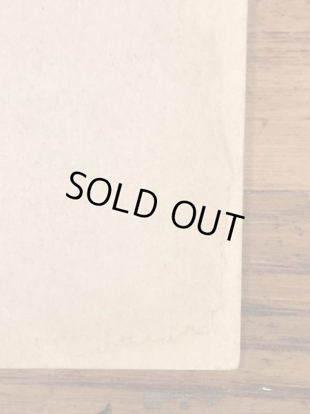 Notes To You!のメッセージが書かれたピンナップガールの40’sヴィンテージカード