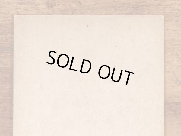 Earl Moranが描いたピンナップガールの40年代ビンテージカード