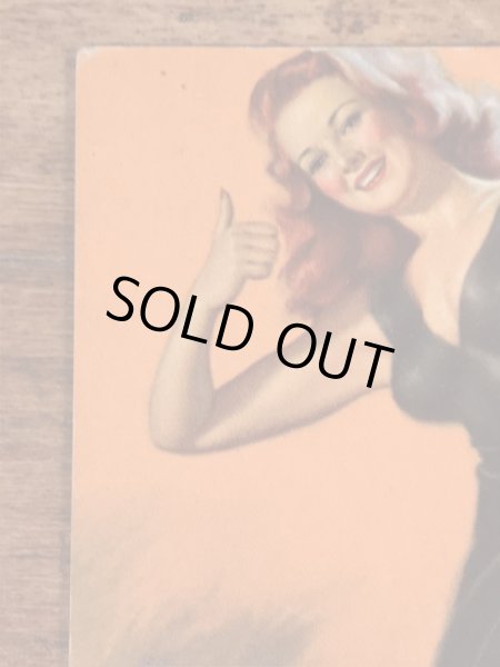 Earl Moranが描いたピンナップガールの40年代ビンテージカード