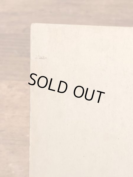 Zoe Mozertが描いたピンナップガールの40年代ビンテージカード