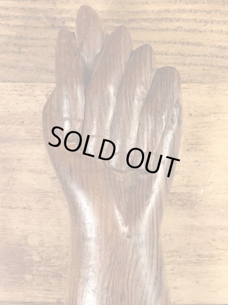 フィグサインの木彫りの70年代ビンテージ置物