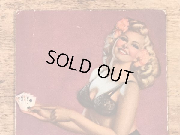 Zoe Mozertが描いたピンナップガールの40年代ビンテージカード