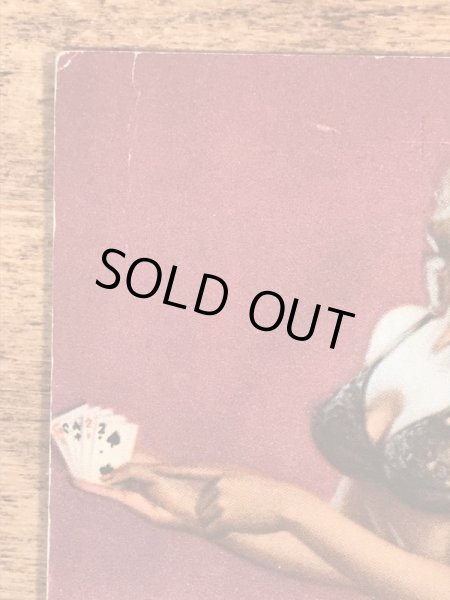 Zoe Mozertが描いたピンナップガールの40年代ビンテージカード