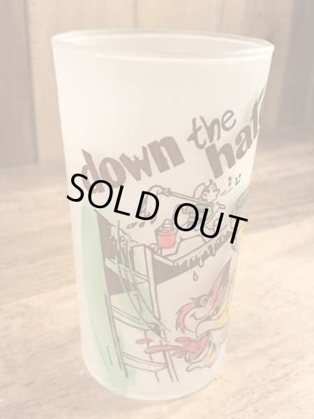 “Down The Hatch!”のメッセージが書かれたキツツキのキャラクターの60年代ビンテージグラス