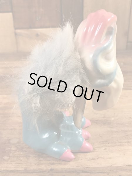 ハゲタカの陶器製の60年代ビンテージ首振り人形