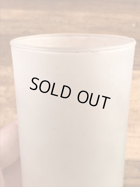 “Down The Hatch!”のメッセージが書かれたキツツキのキャラクターの60年代ビンテージグラス