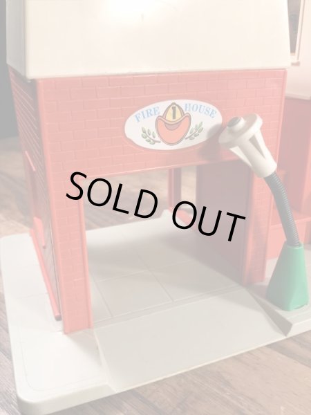 Fisher-Price社製のリトルピープルの70’sヴィンテージファミリープレイハウス