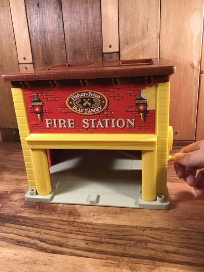 画像3: Fisher-Price Little People Play Family Fire Station　リトルピープル　ビンテージ　プレイハウス　フィッシャープライス　70年代