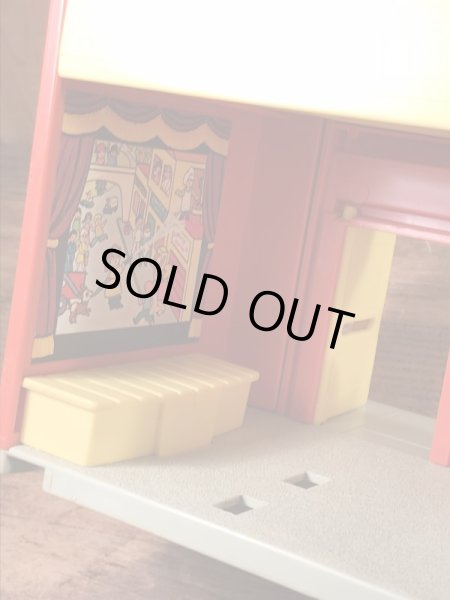 Fisher-Price社製のリトルピープルの70’sヴィンテージファミリープレイハウス