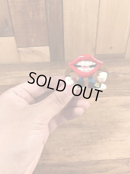 企業キャラクターのTang Lipsの80’sヴィンテージピンズ