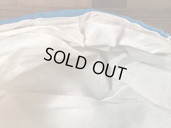 アドバタイジングキャラクターのマジックマウンテンの70年代ビンテージキャスケット