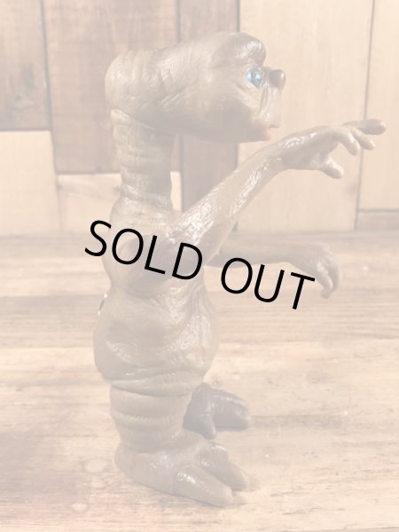 スイッチを入れると目が光るイーティーの80年代ビンテージフィギュア