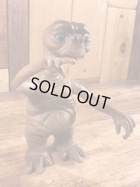 スイッチを入れると目が光るイーティーの80年代ビンテージフィギュア