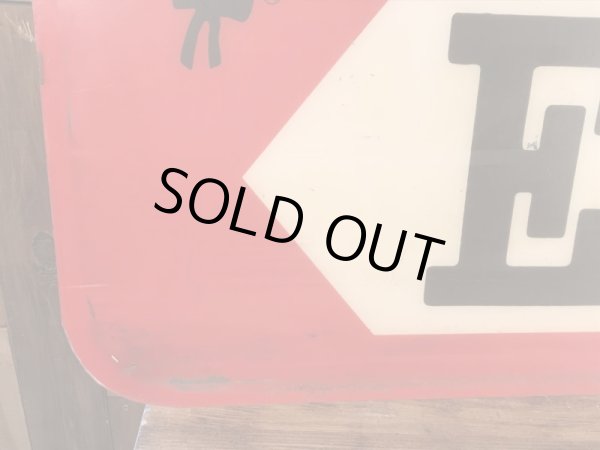 ケンタッキーフライドチキンのカーネルサンダースが描かれた70年代ビンテージ看板