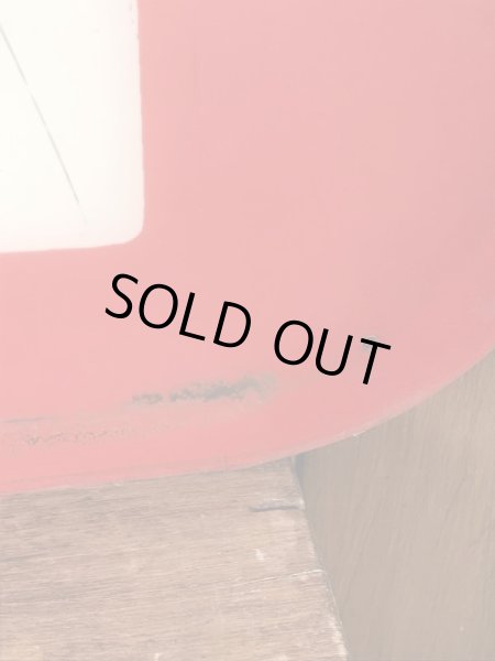 ケンタッキーフライドチキンのカーネルサンダースが描かれた70年代ビンテージ看板