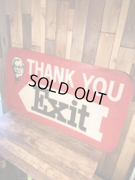 ケンタッキーフライドチキンのカーネルサンダースが描かれた70年代ビンテージ看板