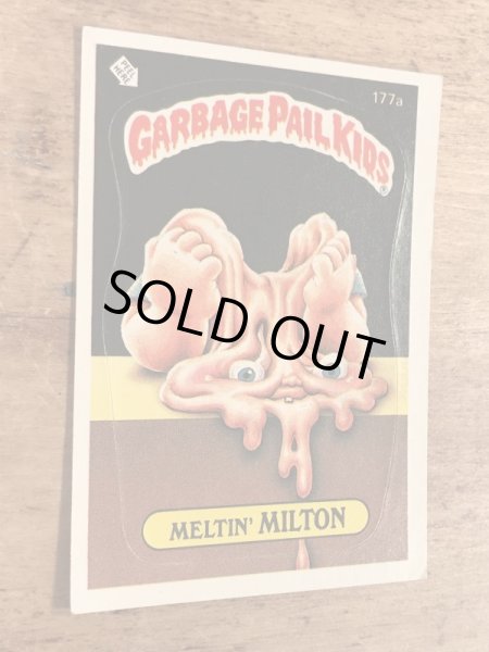 トップス社製のガーベッジペイルキッズの80年代ビンテージステッカーカード