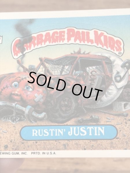 トップス社製のガーベッジペイルキッズの80年代ビンテージステッカーカード