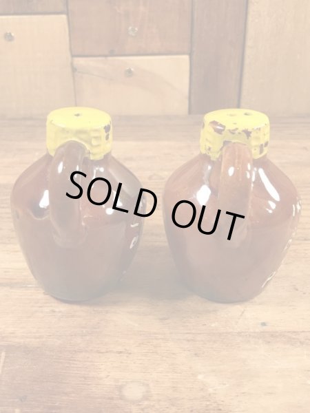 リトルブラウンジャグの陶器製の50〜60年代ビンテージ塩コショウ入れ