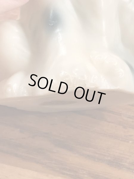 ビッグアイズのサッドドッグの60年代ビンテージ置物