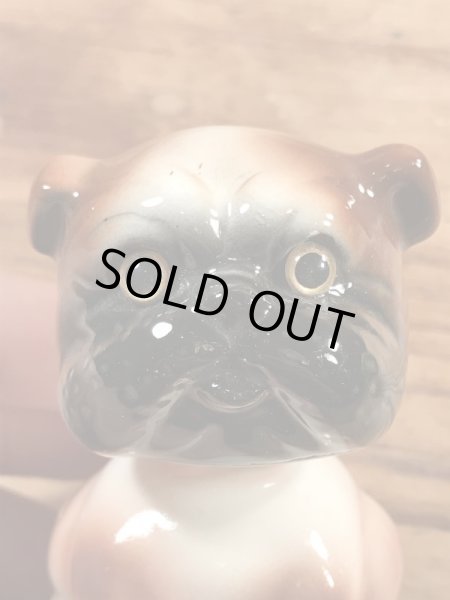 陶器製のブルドッグの50〜60年代ビンテージボビングヘッドドール