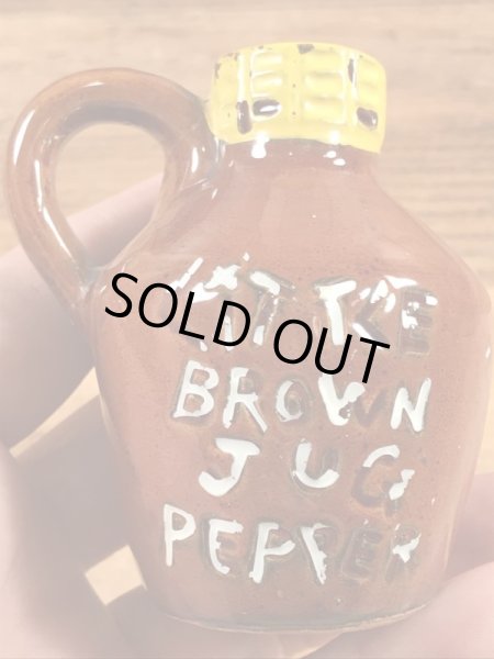 リトルブラウンジャグの陶器製の50〜60年代ビンテージ塩コショウ入れ