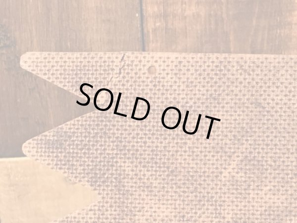 “Before You Louse It Up Thimk”のメッセージが書かれた木製の60年代ビンテージ壁掛け