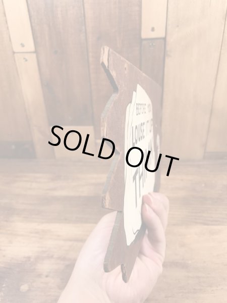 “Before You Louse It Up Thimk”のメッセージが書かれた木製の60年代ビンテージ壁掛け