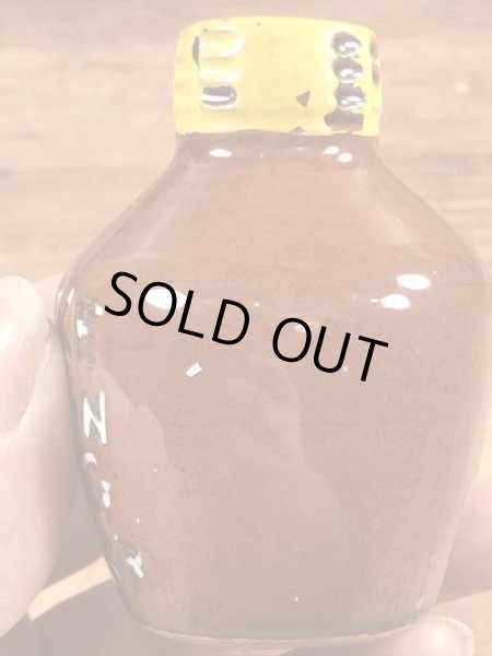 Little Brown Jugのセラミック製の50〜60’sヴィンテージソルト＆ペッパー