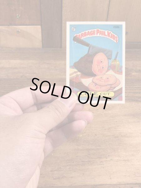 トップス社製のガーベッジペイルキッズの80年代ビンテージステッカーカード