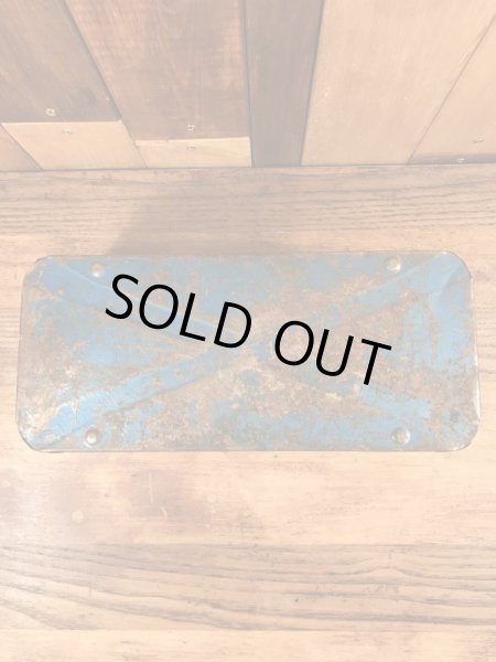 メタリックブルーのメタル製の50〜60’sヴィンテージツールボックス