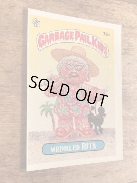 トップス社製のガーベッジペイルキッズの80年代ビンテージステッカーカード