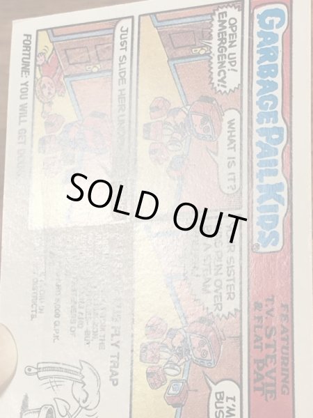 トップス社製のガーベッジペイルキッズの80年代ビンテージステッカーカード