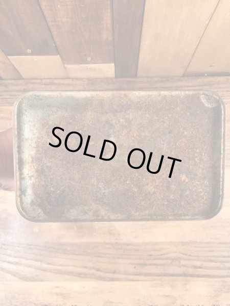 Stancanのガソリンが入っていた60’sヴィンテージTin缶