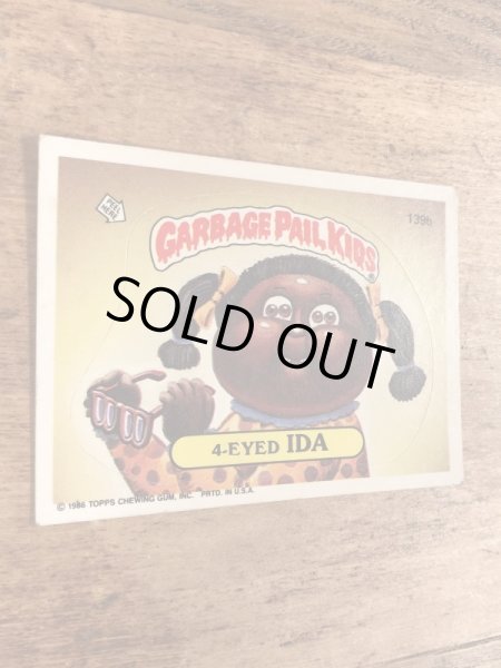 トップス社製のガーベッジペイルキッズの80年代ビンテージステッカーカード