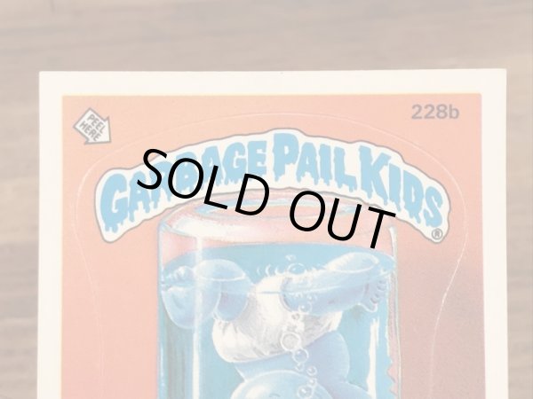 トップス社製のガーベッジペイルキッズの80年代ビンテージステッカーカード