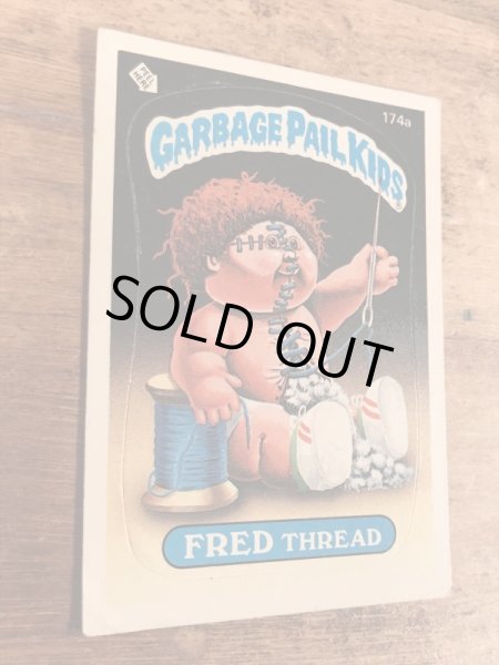 トップス社製のガーベッジペイルキッズの80年代ビンテージステッカーカード