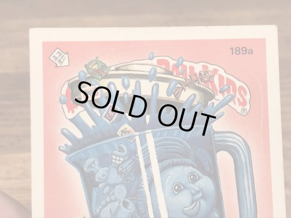 トップス社製のガーベッジペイルキッズの80年代ビンテージステッカーカード