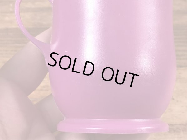 企業キャラクターのクールエイドの80年代ビンテージプラスチックカップ