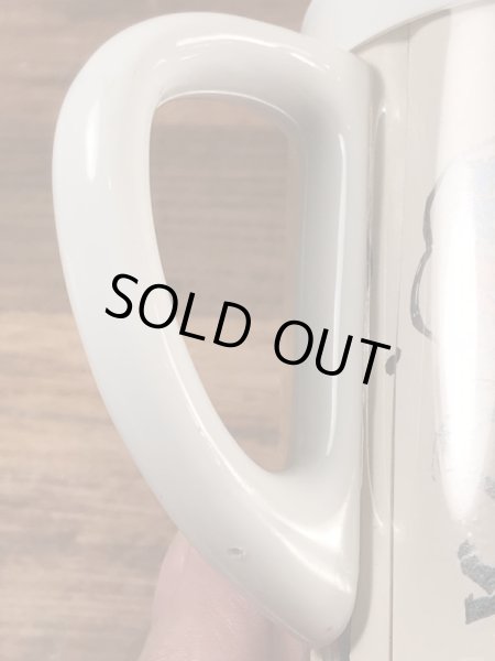 企業キャラクターのレイドバグの70年代ビンテージプラスチックマグ