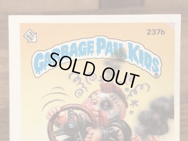 トップス社製のガーベッジペイルキッズの80年代ビンテージステッカーカード