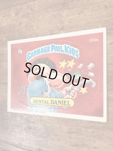 Topps社製のガーベッジペイルキッズの80’sヴィンテージカードシール