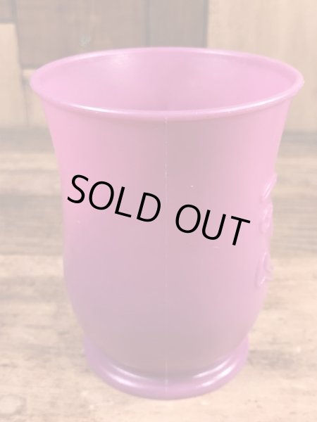 企業キャラクターのクールエイドの80年代ビンテージプラスチックカップ