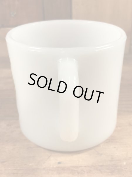 Showbiz Pizzaのアドバタイジングキャラクター“Billy Bob”のヴィンテージファイヤーキングマグ