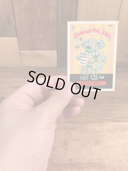 トップス社製のガーベッジペイルキッズの80年代ビンテージステッカーカード